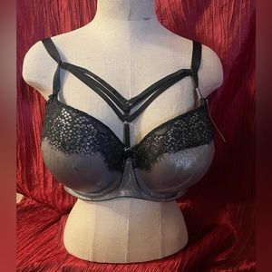 Cacique Strappy Metallic Bra 40DD